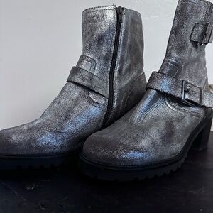 Seychelles silver short boots